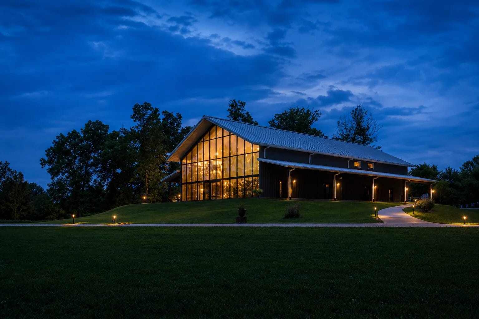 Burdoc Farms wedding venue in Crofton Kentucky at twilight